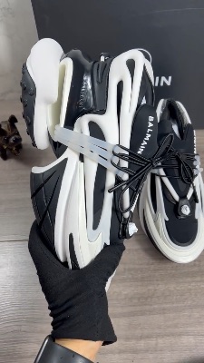 Balmain Unicorn sneakers in black and white — 5