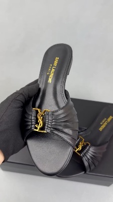 Saint Laurent Babylone leather mule in black — 5