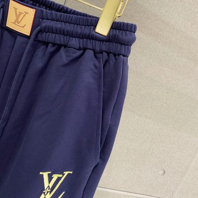 Louis Vuitton shorts — 7
