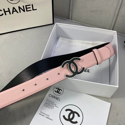 Chanel pink leather belt features a gold and black interlocking CC logo buckle — 4
