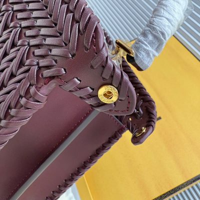 Fendi Peekaboo ISeeU bag (T) — 4
