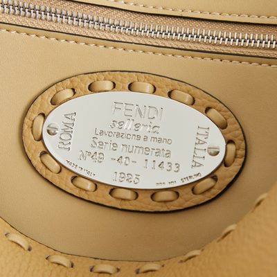 Fendi black leather Baguette shoulder bag (T) — 8
