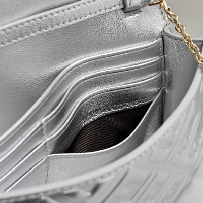 Fendi Baguette Wallet on Chain (T) — 7