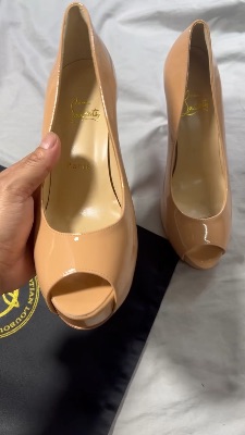 Christian Louboutin beige patent leather New Very Privé peep-toe platform pumps — 5