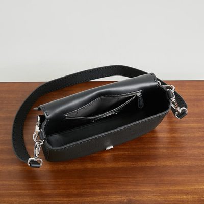 Fendi black leather Baguette shoulder bag (T) — 9