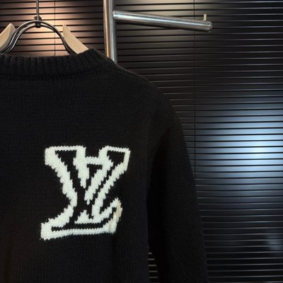 Louis Vuitton crewneck sweater — 8