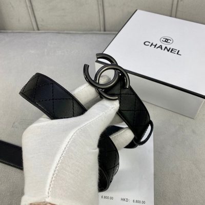 Chanel black quilted calfskin belt features a gold-tone CC buckle — 4