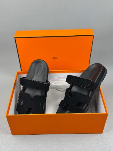 Hermès Chypre sandals in black calfskin leather