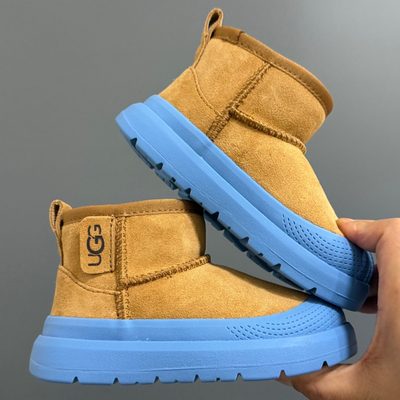 UGG Classic Ultra Mini Weather Hybrid children's boots — 9