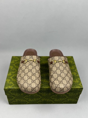 Gucci GG Supreme Horsebit mules in a beige and ebony canvas — 3