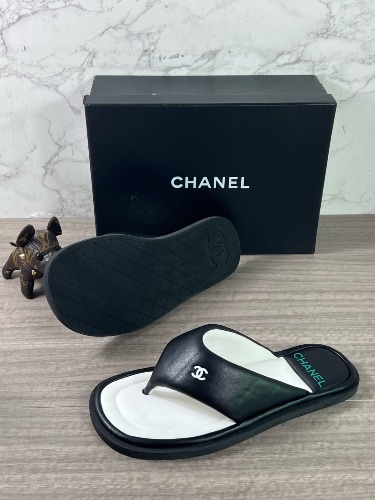 Chanel padded flip flops