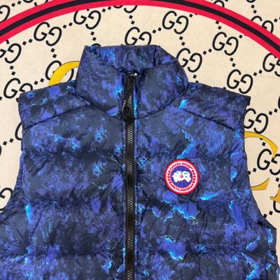 Canada Goose down vest — 5