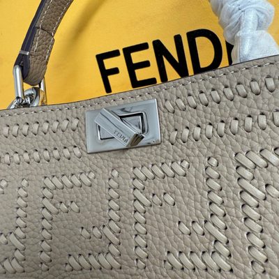 Fendi Peekaboo ISeeU bag (T) — 4