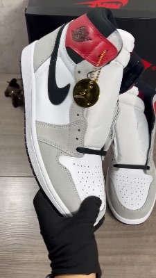 Nike Air Jordan 1 Retro High OG — 5