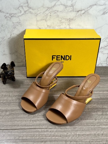 Fendi First sandals — 3