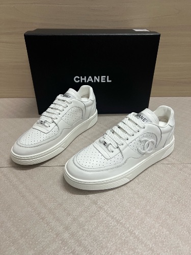 Chanel 23A White Calfskin Leather Trainers — 3