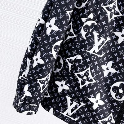 Louis Vuitton windbreaker and shorts set — 6