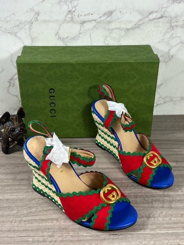 Gucci GG Wavy Colorblock Wedges — 4