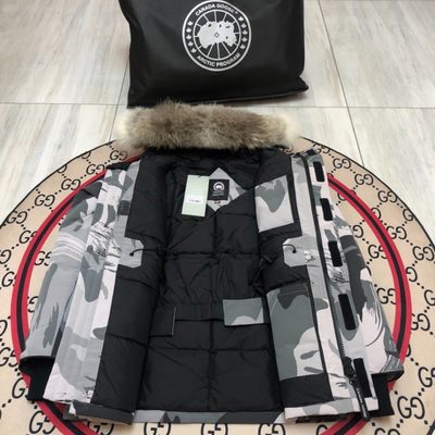 Canada Goose men's hooded parka with four — 6