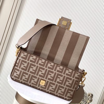 Fendi Baguette shoulder bag (T) — 5