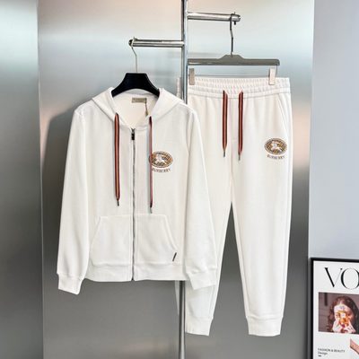 Burberry zip-up hoodie and sweatpants set — 3