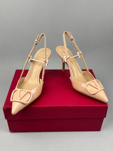 Valentino Garavani VLogo Signature patent leather slingback pumps — 4