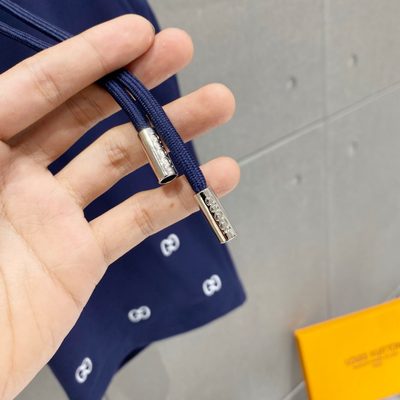 Gucci shorts — 7