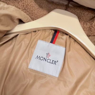Moncler Enfant Yule Hooded Down Jacket — 8