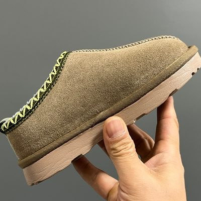 UGG Tazz (or UGG Tazz II) slip-on platform slippers — 6