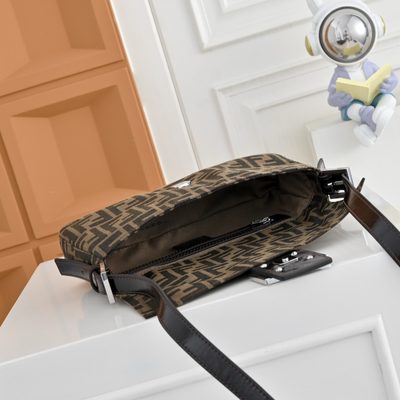 Fendi Baguette bag (T) — 9