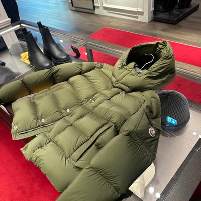 Moncler short down puffer jacket — 3