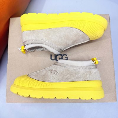 UGG Tasman Weather Hybrid slip-on boots — 9
