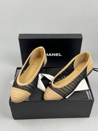 Chanel woven raffia ballerina flats