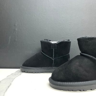 UGG Mini Bailey Button — 6