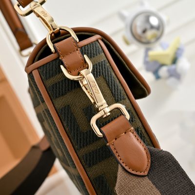Fendi Baguette bag (T) — 4