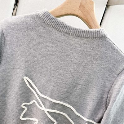 Burberry crewneck knit sweater — 4