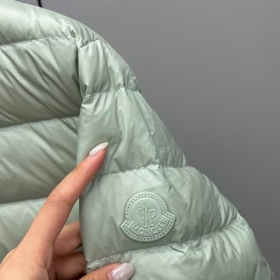 Moncler Fleurs Bouclé-Trimmed Short Down Jacke — 5