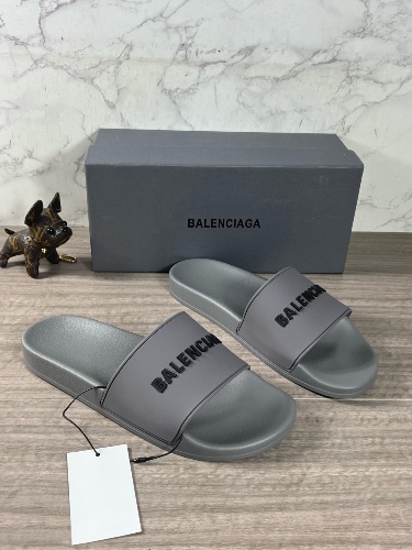 Balenciaga Pool Slides — 4
