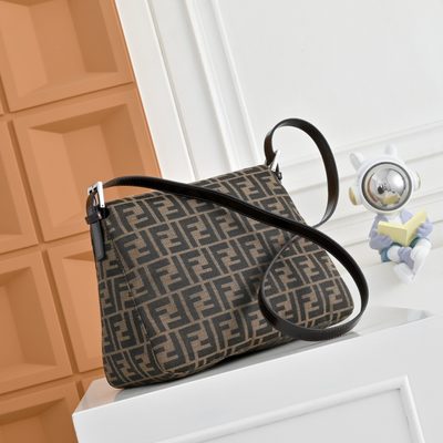 Fendi Baguette bag (T) — 3