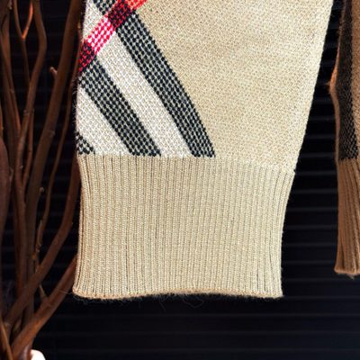 Burberry Sweater — 4
