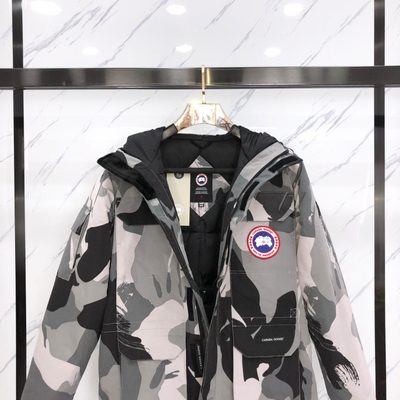 Canada Goose Expedition Parka — 4