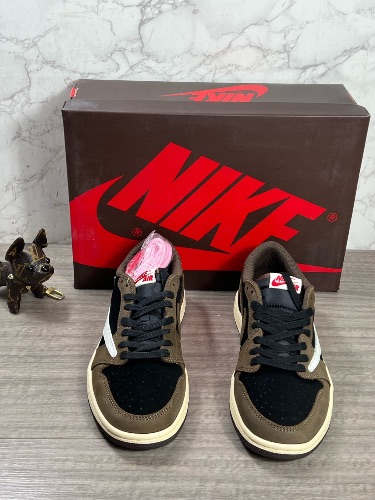 Nike Jordan 1 Retro Low OG SP Travis Scott Mocha sneakers — 3