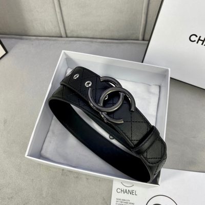 Chanel black quilted calfskin belt features a gold-tone CC buckle — 5