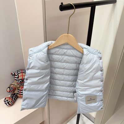 Moncler down gilet for children — 8