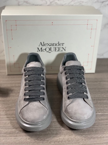 Alexander McQueen Oversized sneakers — 3
