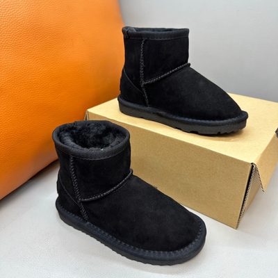 UGG mini classic flat ankle boots — 8