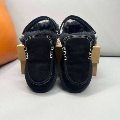 UGG Goldenstar Evelina Clogs — 7