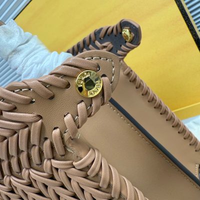 Fendi Peekaboo ISeeU bag (T) — 4