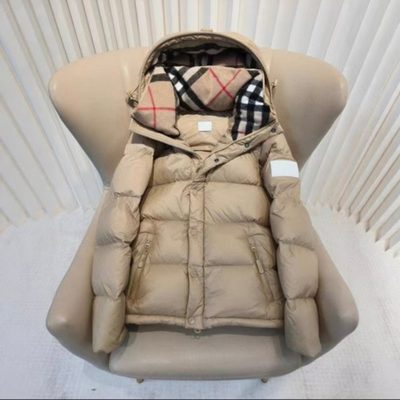 Burberry Detachable Sleeve Bideford Puffer Jacket
