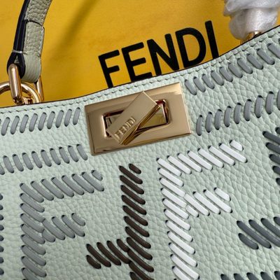 Fendi Peekaboo ISeeU bag (T) — 4